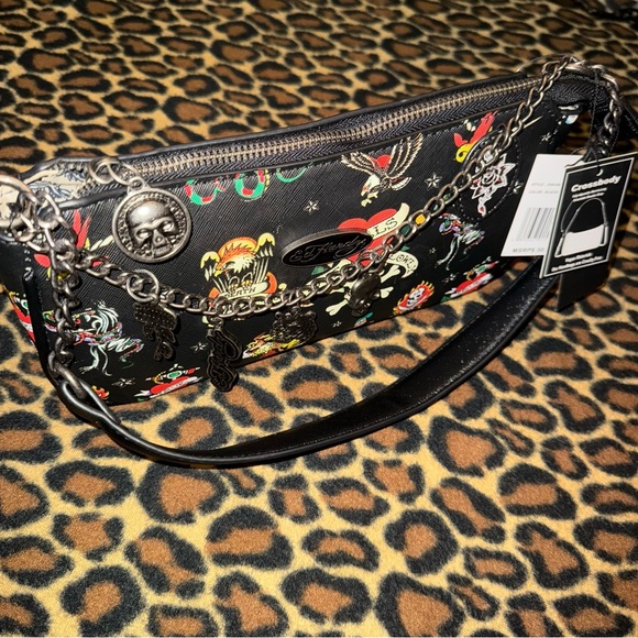 NWT Ed Hardy Iconic Logo Tattoo Print Black Crossbody Shoulder Bag W Charms - Picture 2 of 5